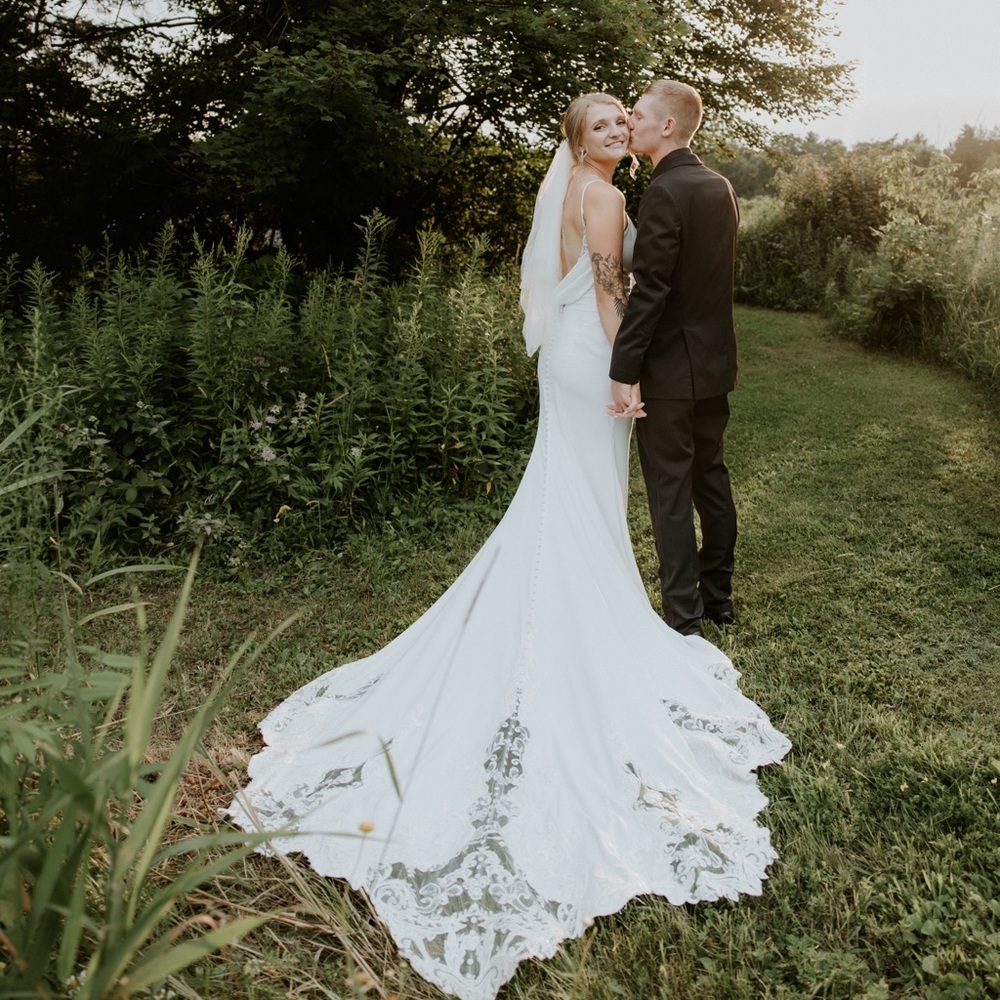 Enzoani Alanis Wedding dress